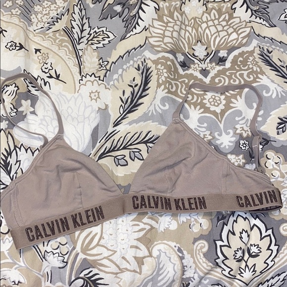 Calvin Klein Other - SOLD ON CURTSY
